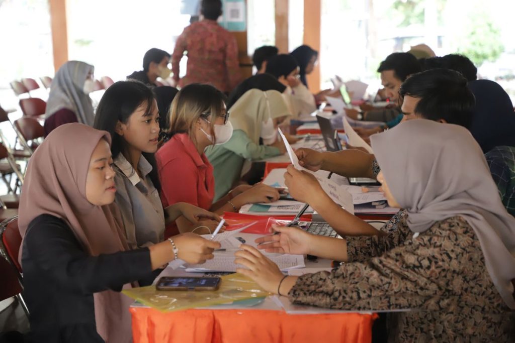 Beasiswa untuk Daerah Tertinggal: Memutus Rantai Ketimpangan
