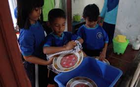 Cara murid SMP kenali kelebihan diri biar lebih percaya diri.