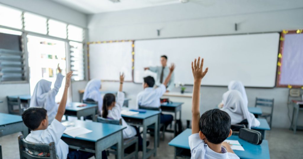 Pendidikan Vokasi dan Keterampilan Masa Depan untuk Generasi Emas 2045